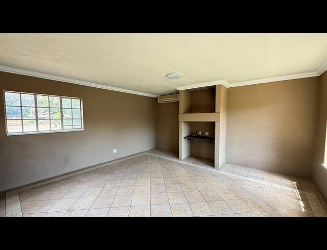 5 BEDROOM FREEHOLD FOR SALE IN LAKEFIELD
